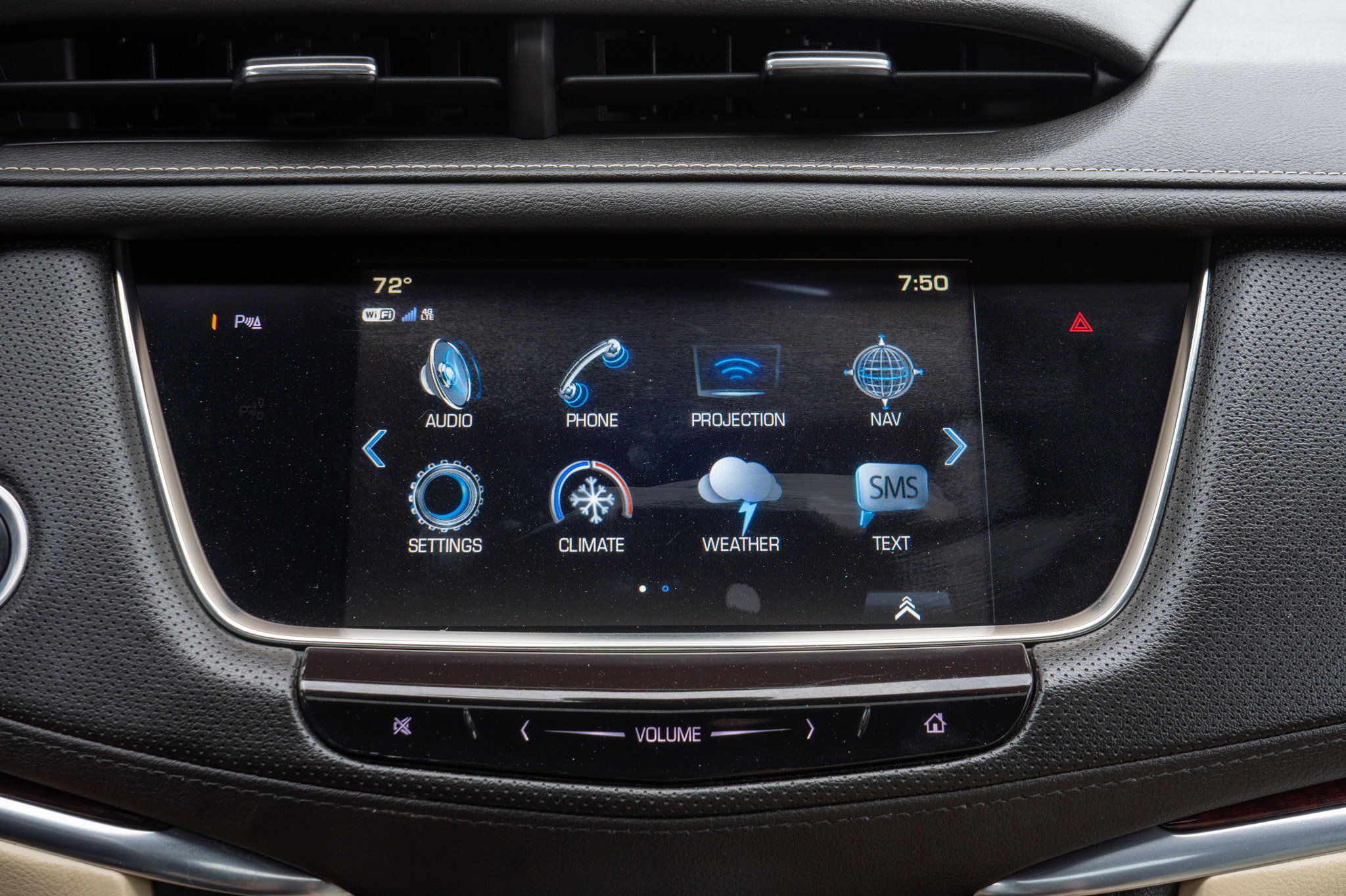 Used 2018 Cadillac XT5 Premium Luxury FWD image 17