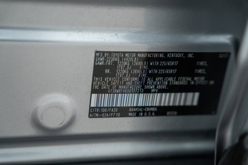 Used 2025 Toyota RAV4 XLE image 40