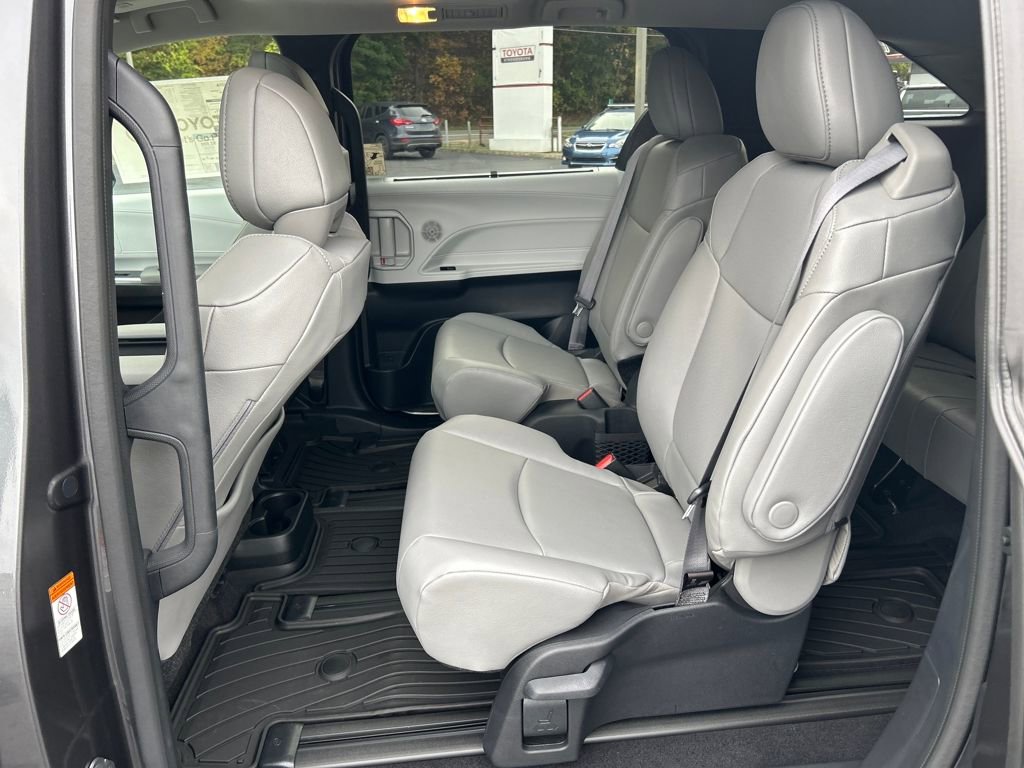 New 2025 Toyota Sienna XLE image 25