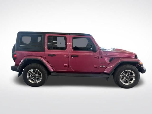 Used 2022 Jeep Wrangler Unlimited Sahara w/ Cold Weather Group AWD/4WD image 10