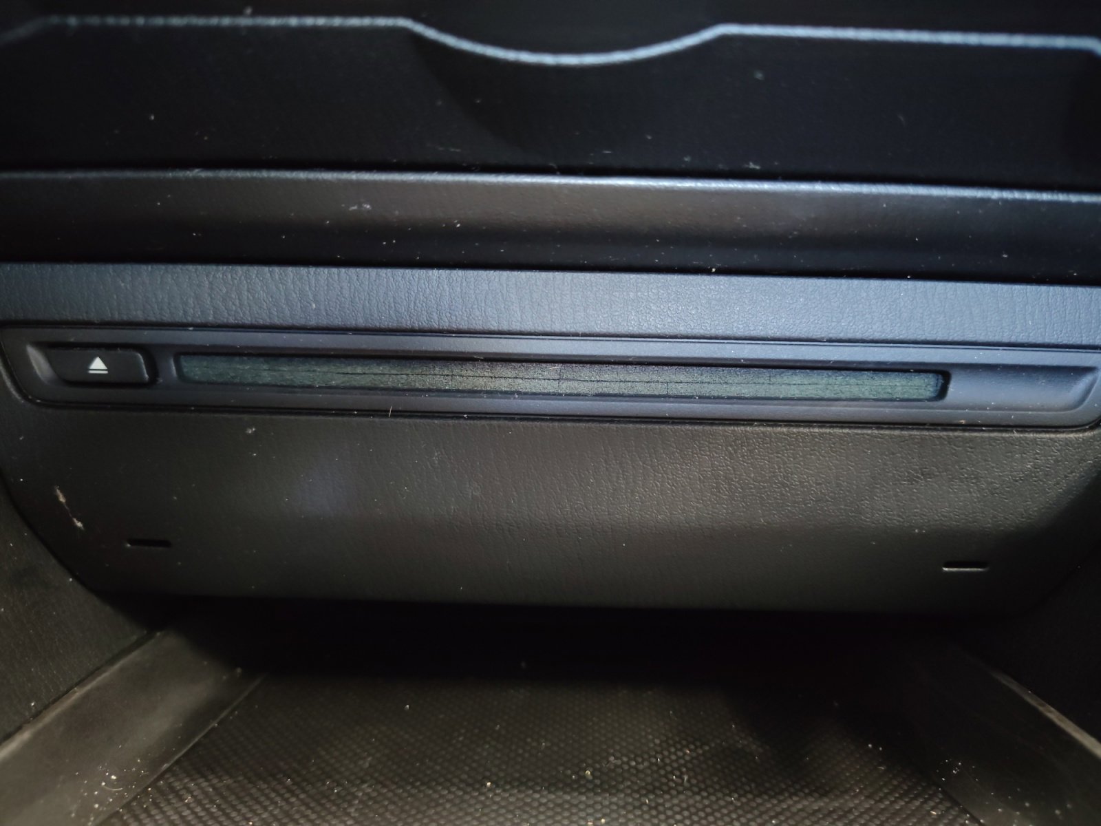 Used 2014 MAZDA MAZDA3 i Sport image 28