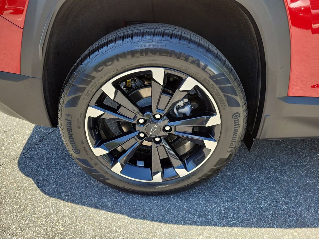 Used 2025 Chevrolet Equinox RS w/ Safety and Technology Package image 5