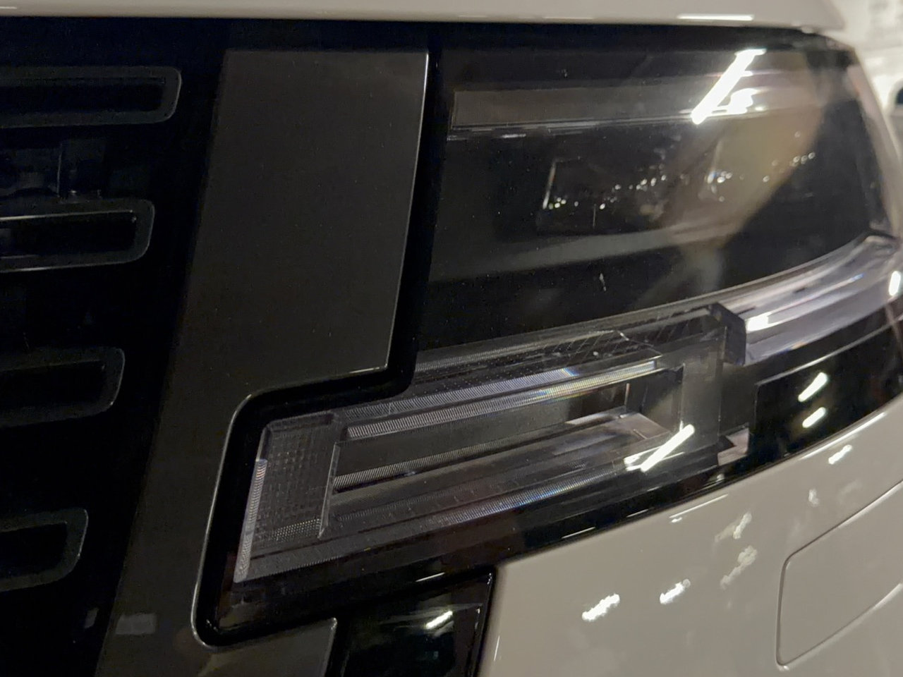 New 2026 Land Rover Range Rover SE AWD/4WD image 12