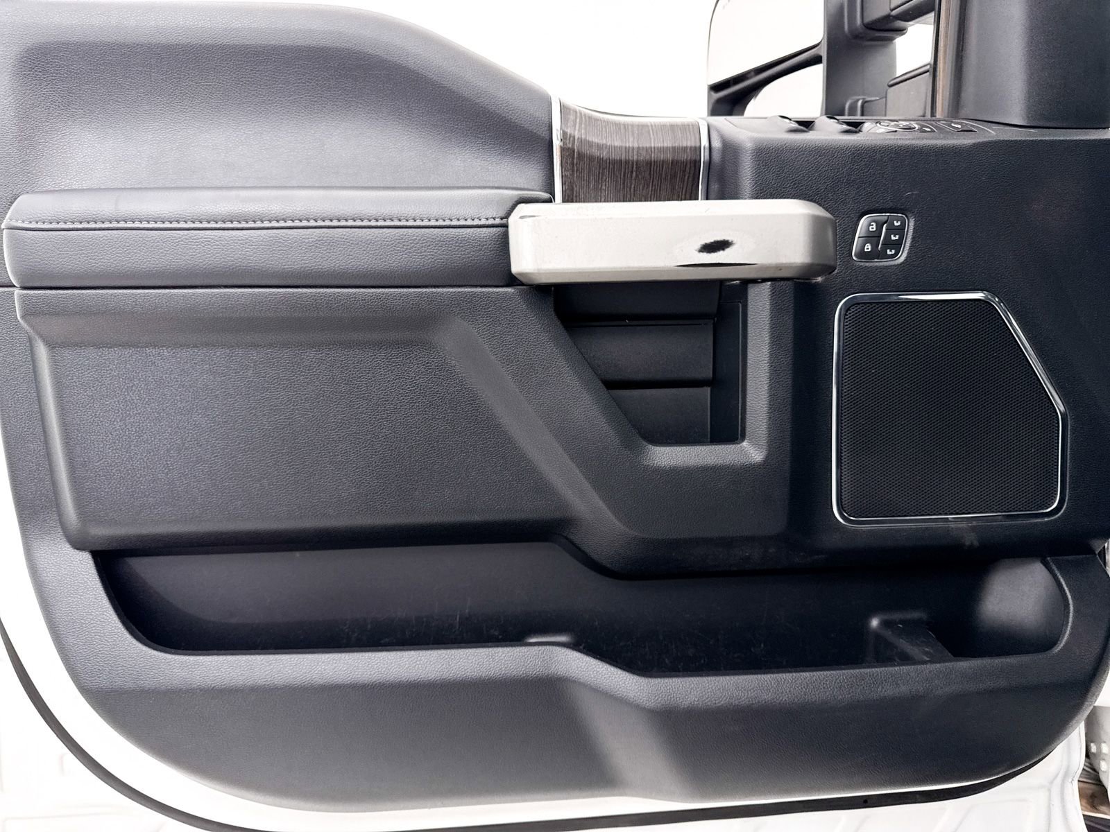 Used 2020 Ford F250 Lariat image 29