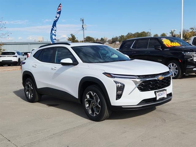 New 2026 Chevrolet Trax LT w/ Driver Confidence Package FWD image 1