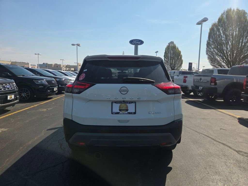 Used 2023 Nissan Rogue SV image 6