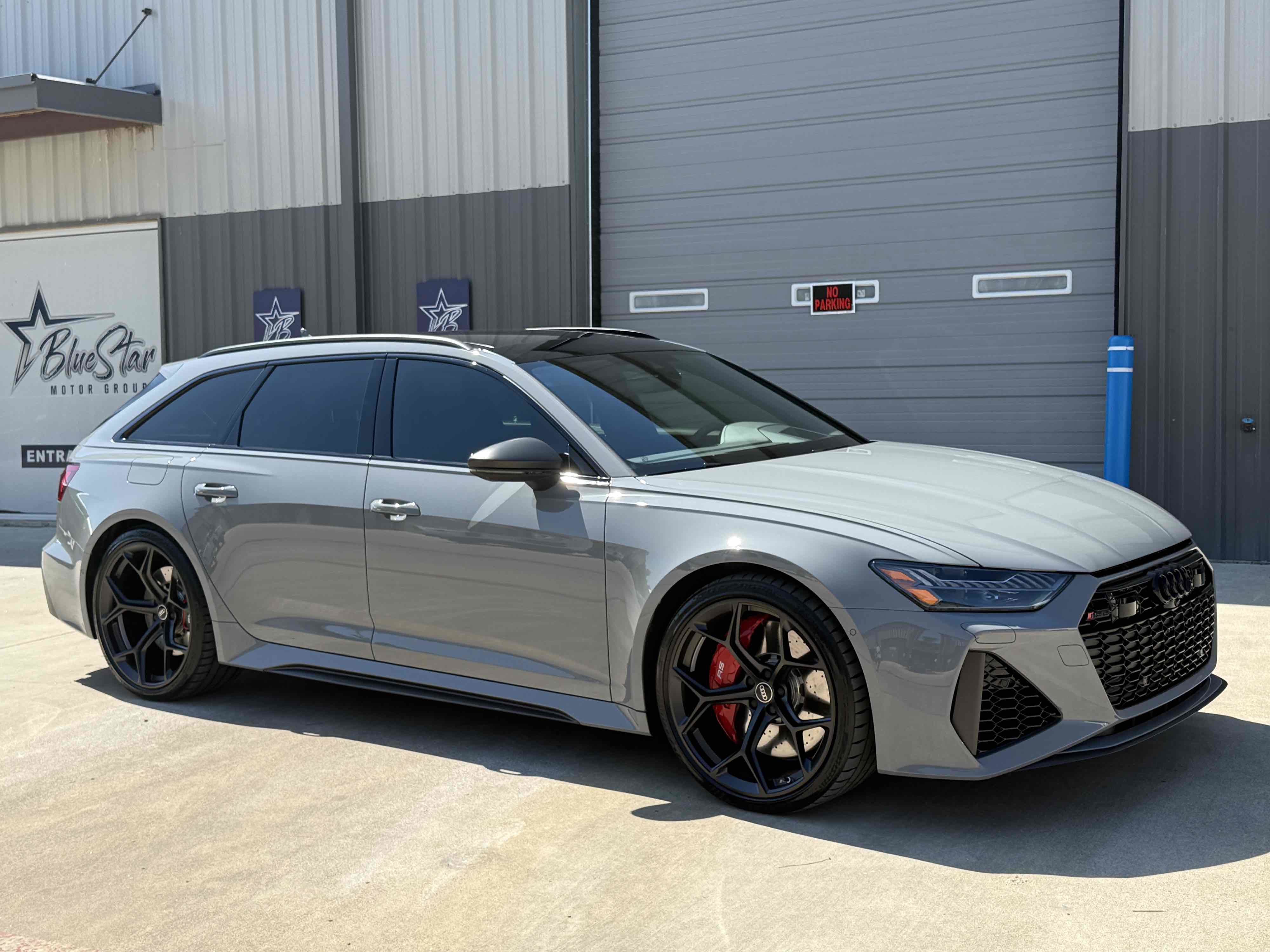 Used 2025 Audi RS 6 performance w/ Matte Carbon Package AWD/4WD image 34