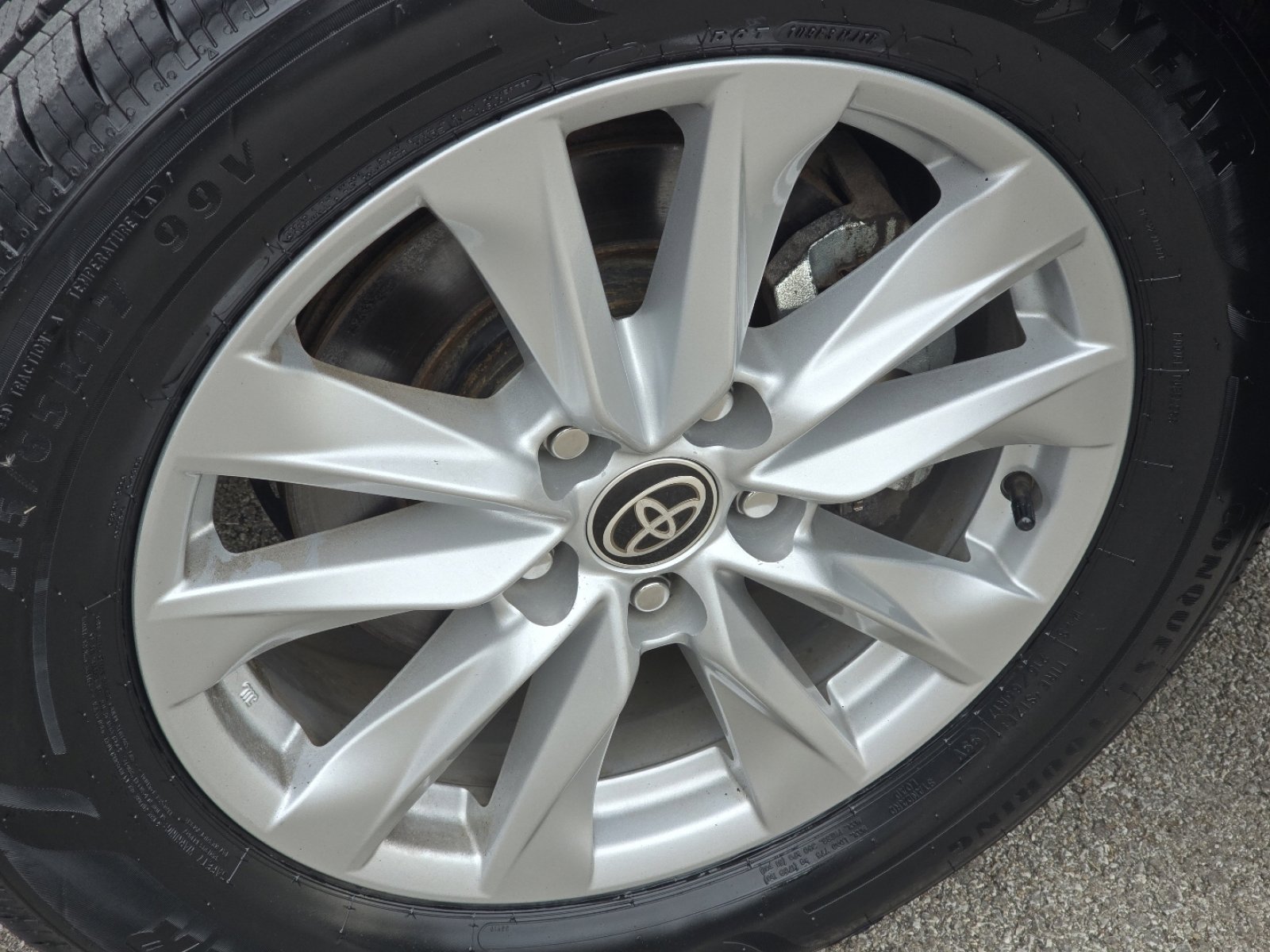 Used 2022 Toyota Corolla Cross LE image 10