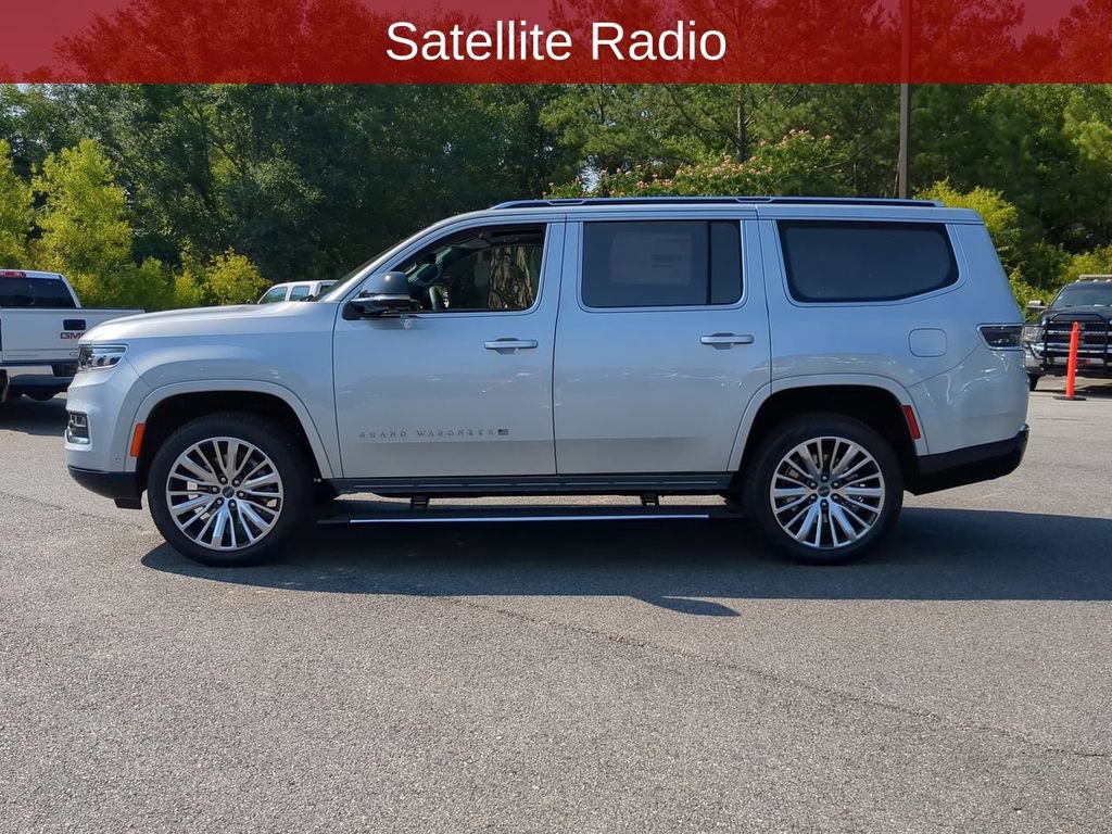 New 2023 Jeep Grand Wagoneer Series III AWD/4WD image 9