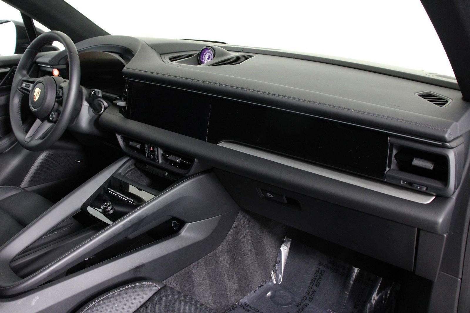 Used 2025 Porsche Macan 4 Electric AWD/4WD image 24