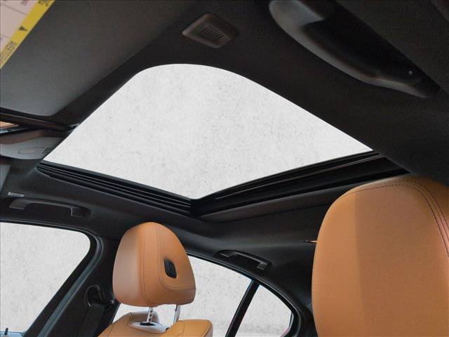 Used 2025 BMW 330i Sedan RWD image 16