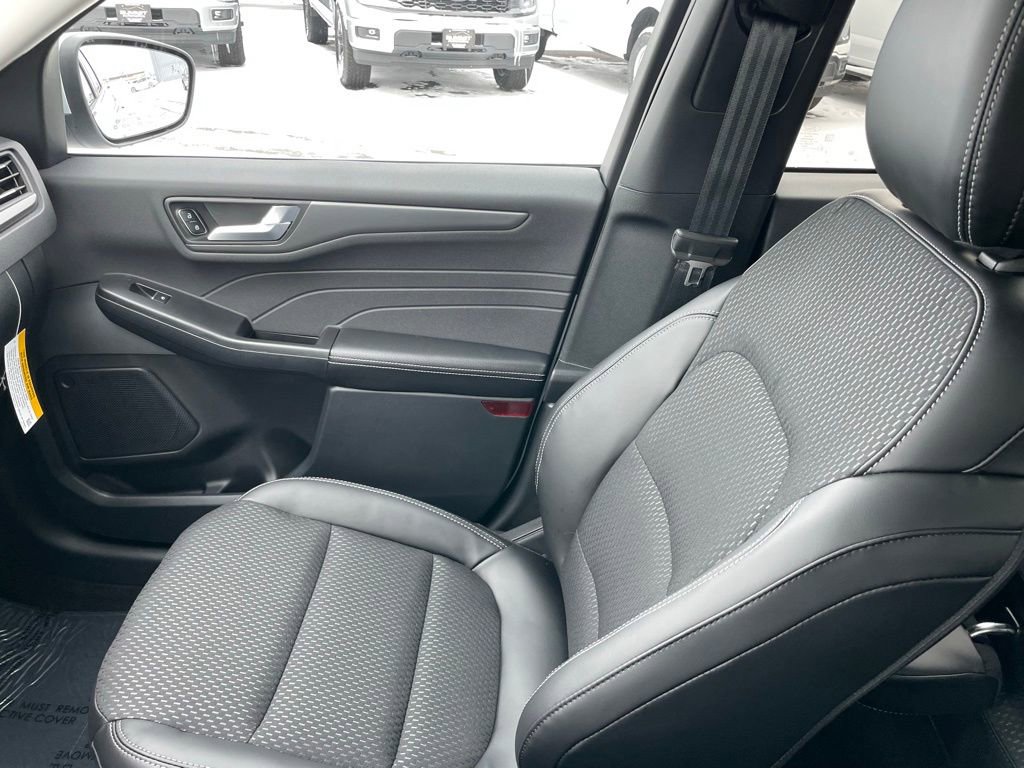 New 2026 Ford Escape SE image 23