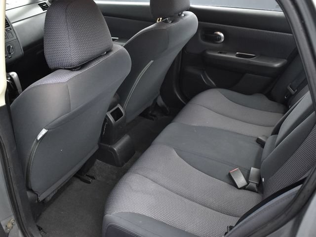 Used 2007 Nissan Versa Sedan FWD image 6