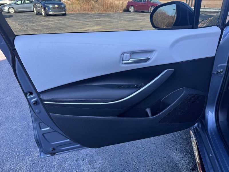 Used 2023 Toyota Corolla SE image 16