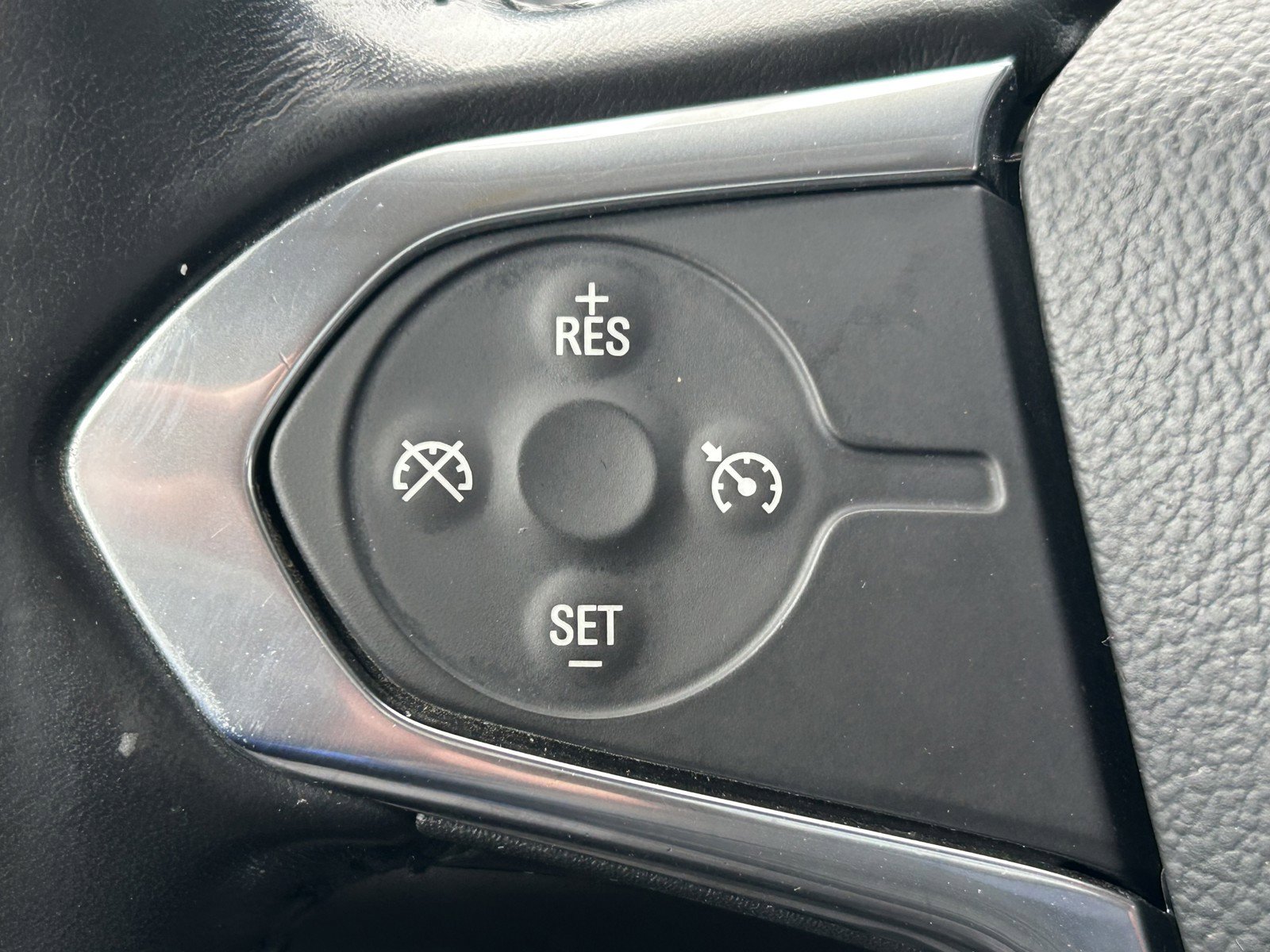 Used 2019 Chevrolet Traverse LT image 21