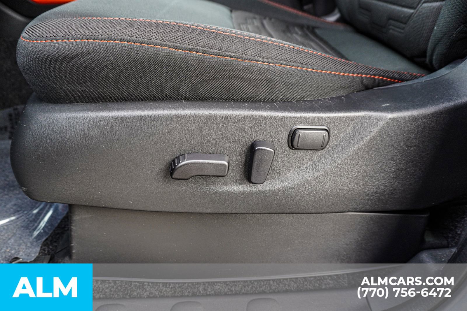 Used 2025 Nissan Frontier PRO-4X w/ Pro Convenience Package image 34