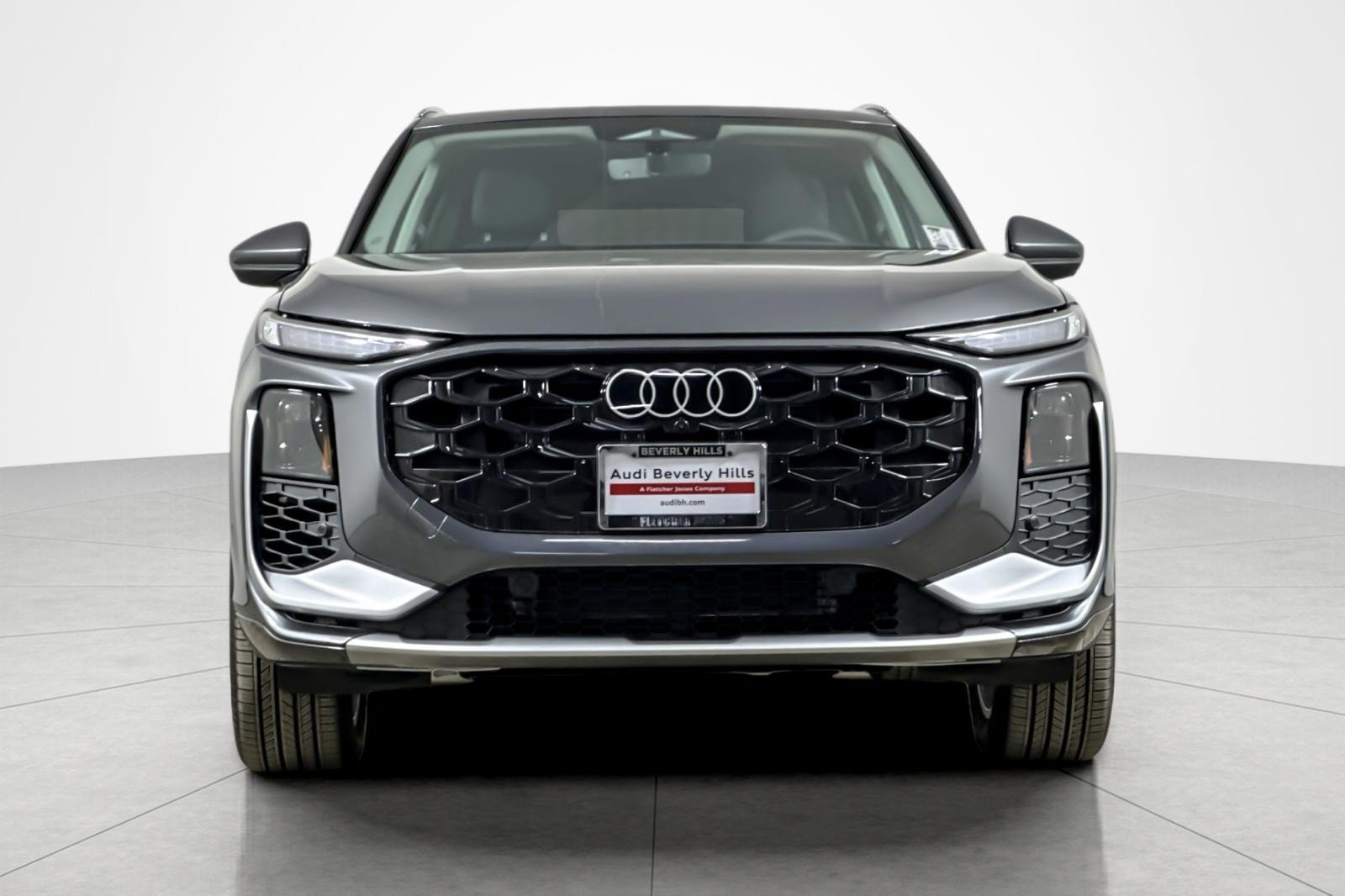 Used 2026 Audi Q3 quattro 2.0T w/ Driver Assistance Package AWD/4WD image 8