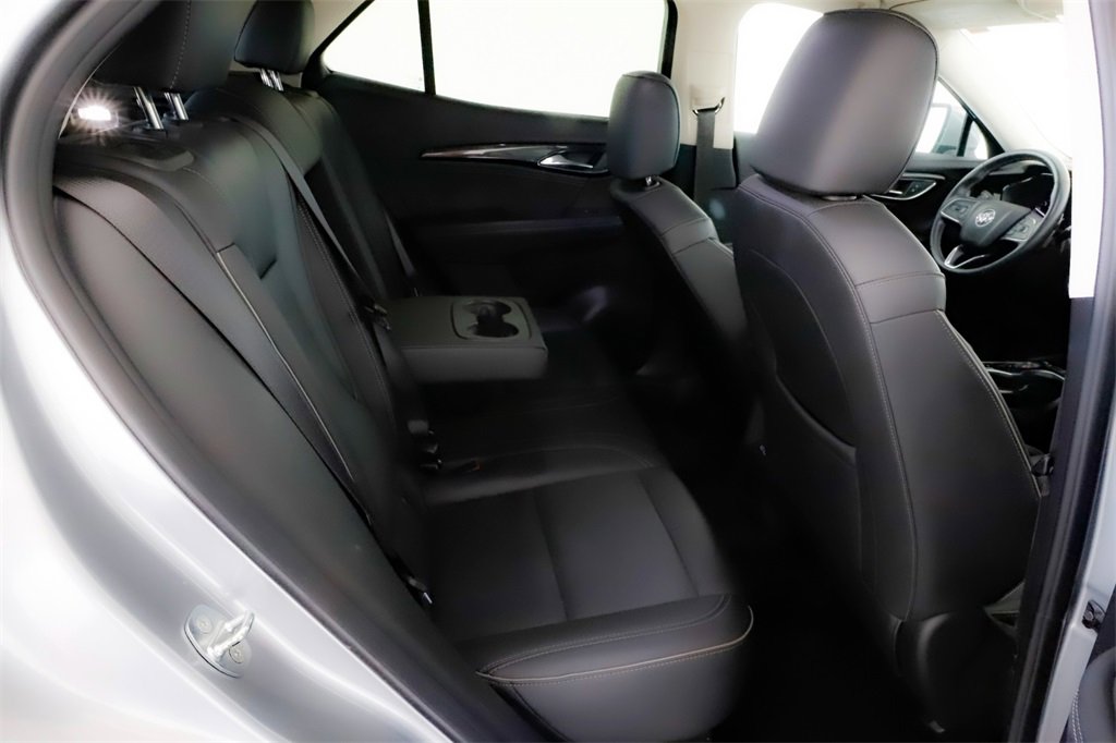 Used 2023 Buick Envision Essence image 30
