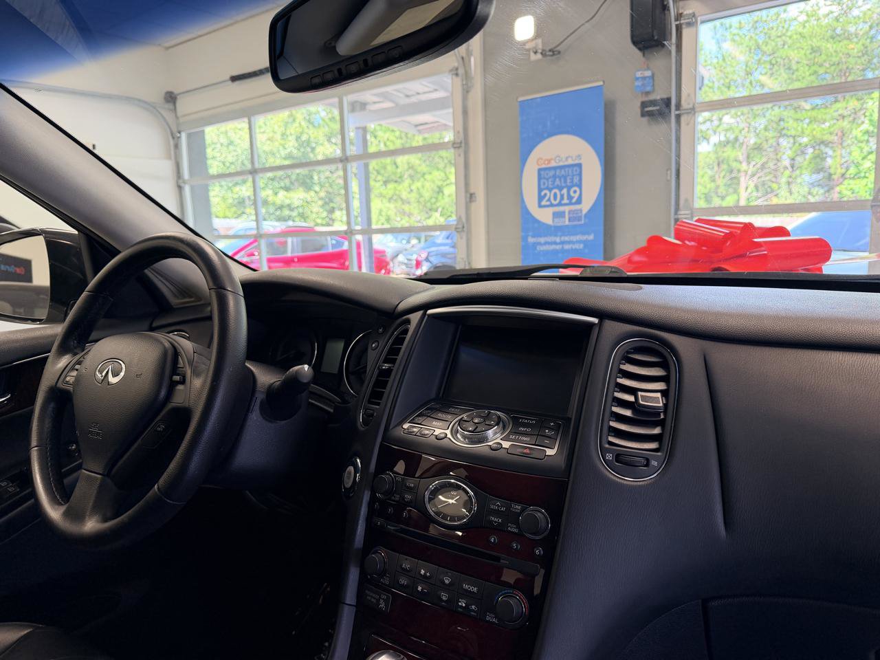 Used 2017 INFINITI QX50 2WD w/ Premium Plus Package image 24
