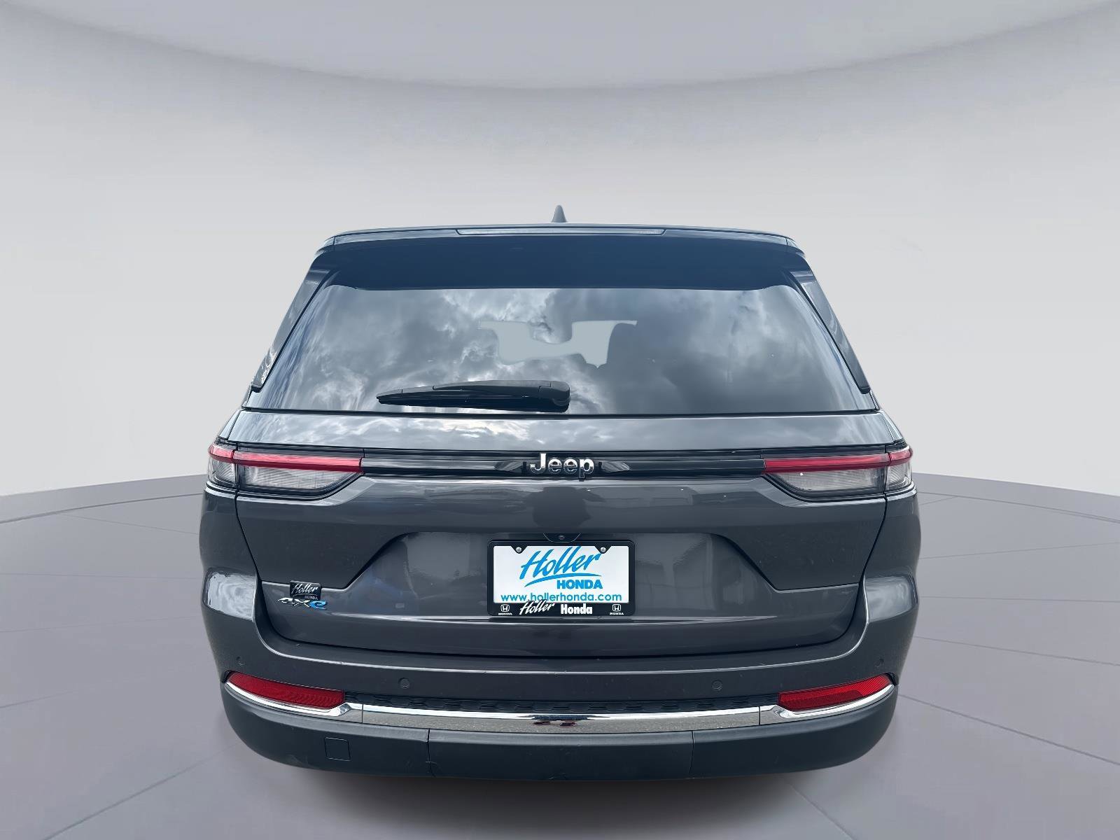 Used 2023 Jeep Grand Cherokee 4WD 4xe image 5