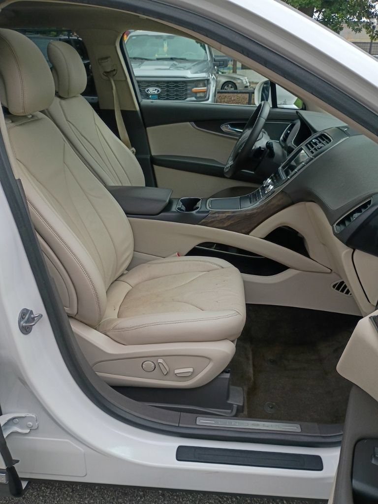 Used 2018 Lincoln MKX Reserve AWD/4WD image 25