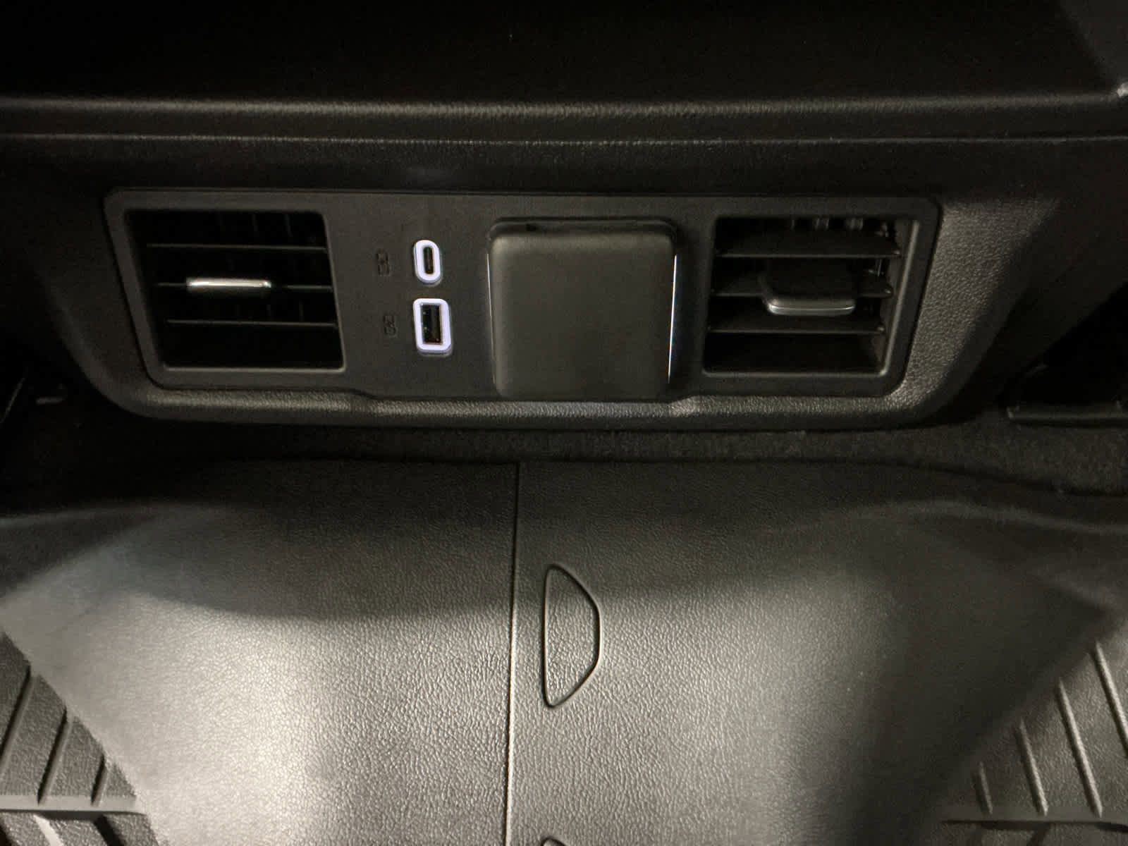 Used 2024 Chevrolet Silverado 3500 LT w/ Convenience Package image 25