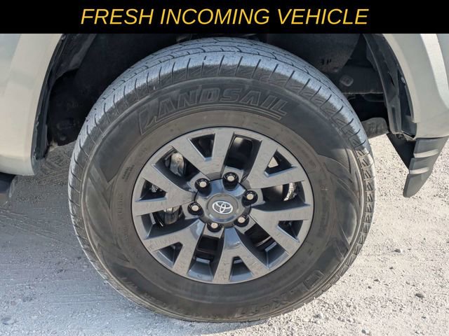 Used 2023 Toyota Tacoma SR5 w/ Technology Package RWD image 10