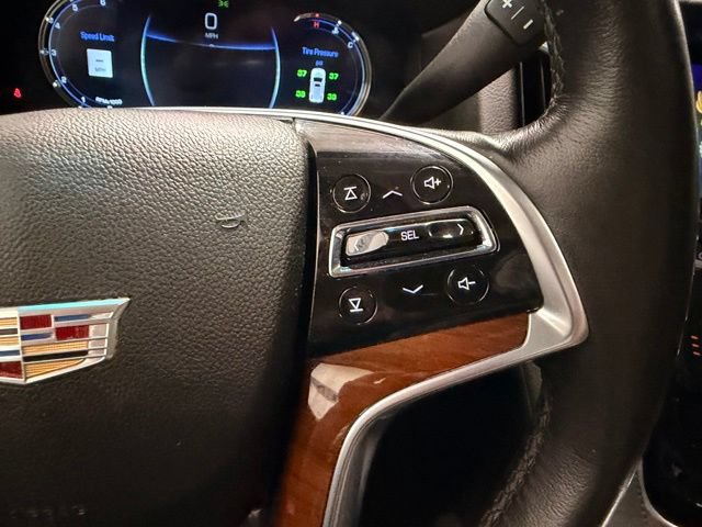 Used 2017 Cadillac Escalade Luxury AWD/4WD image 35
