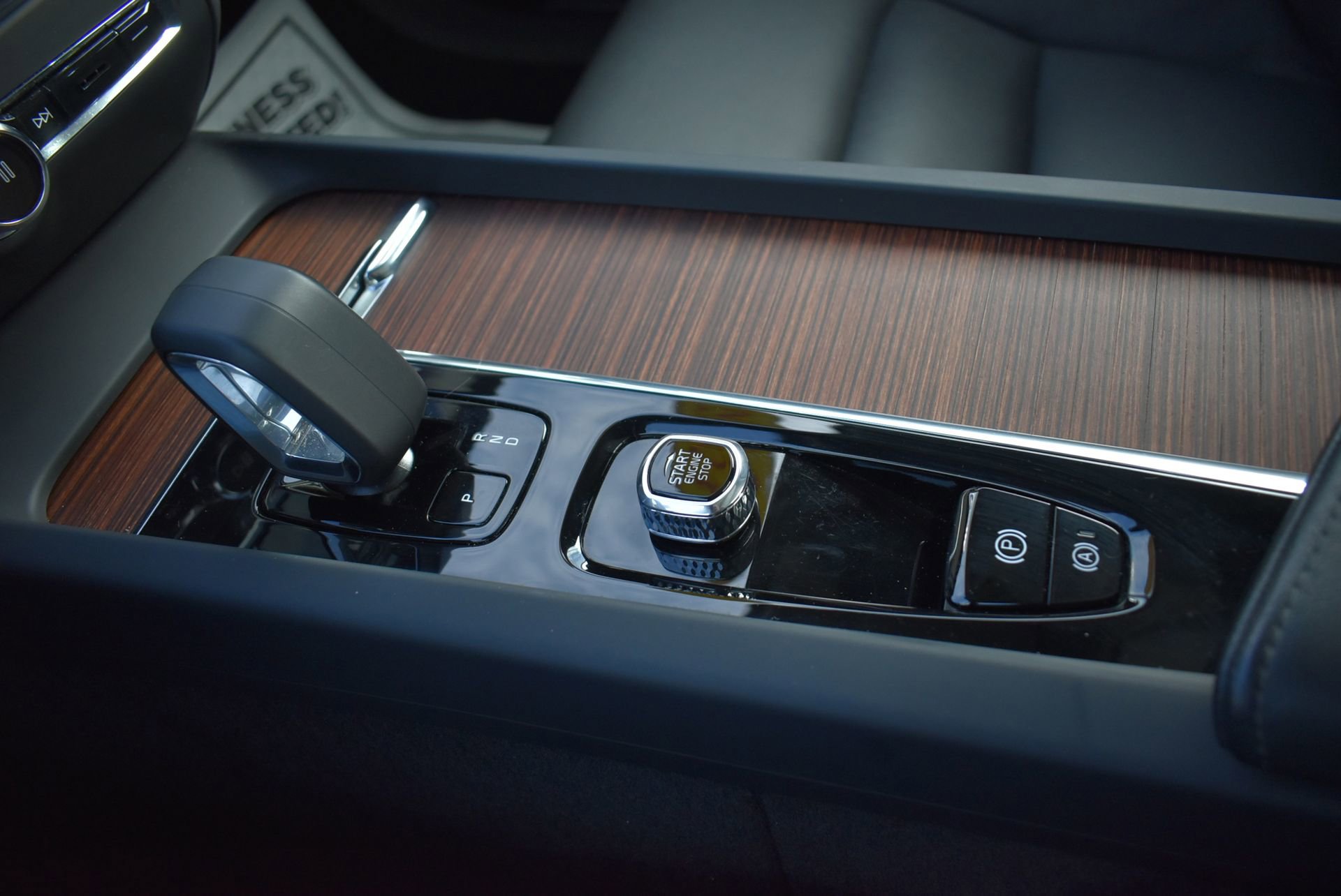 Used 2024 Volvo S60 B5 Plus image 28