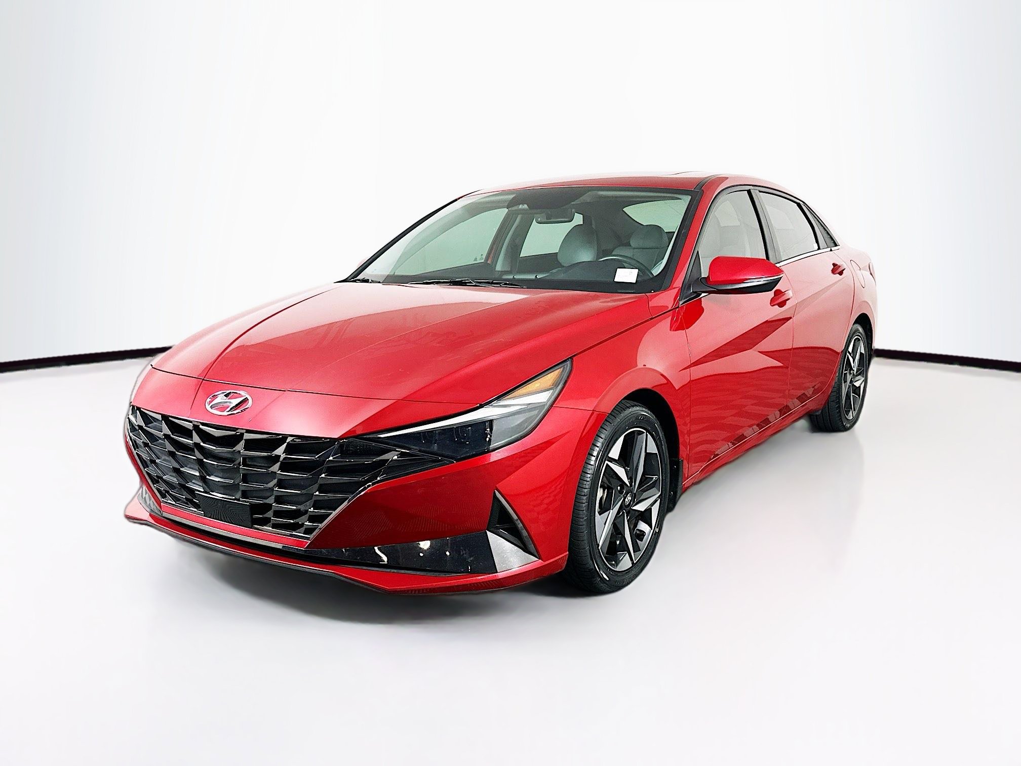 Used 2022 Hyundai Elantra Limited FWD image 3