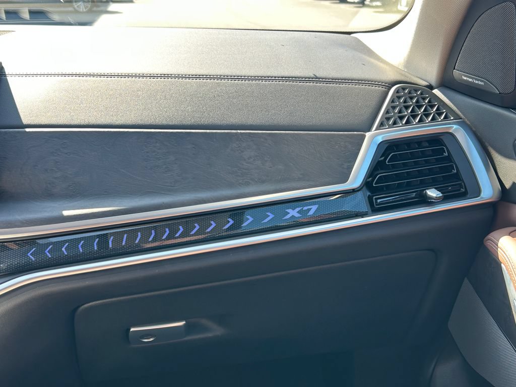 Used 2024 BMW X7 xDrive40i w/ Executive Package AWD/4WD image 26