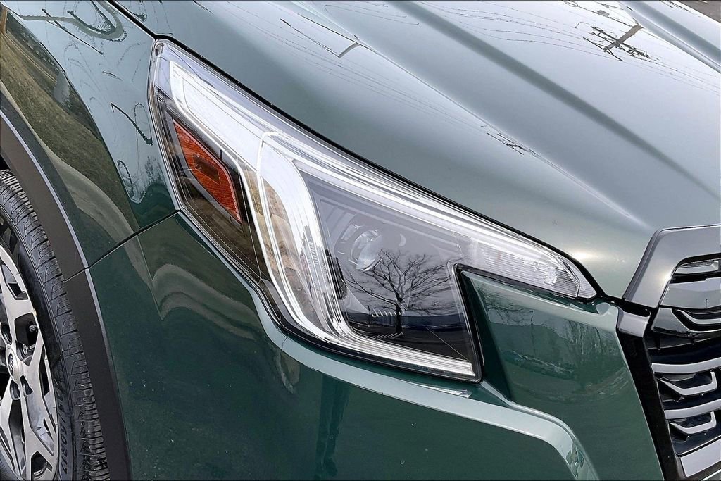 Certified 2023 Subaru Forester Premium image 31