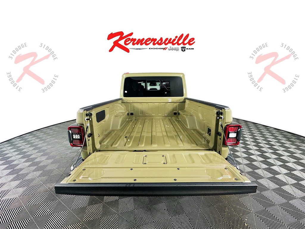 New 2026 Jeep Gladiator Mojave image 15