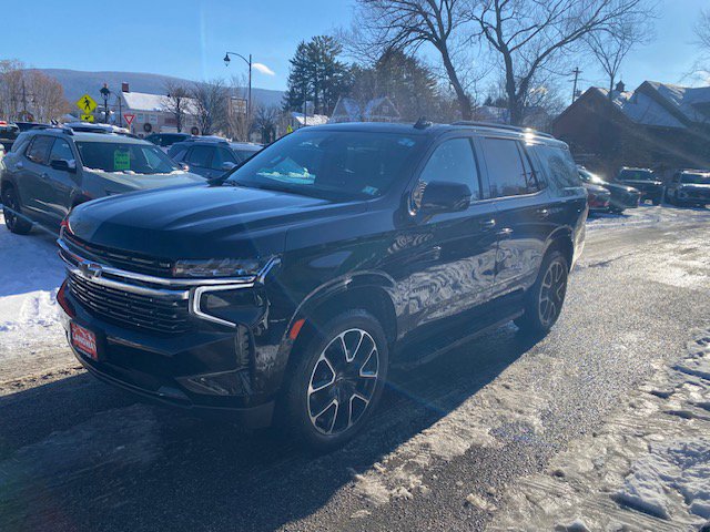 Used 2021 Chevrolet Tahoe RST w/ Luxury Package image 3