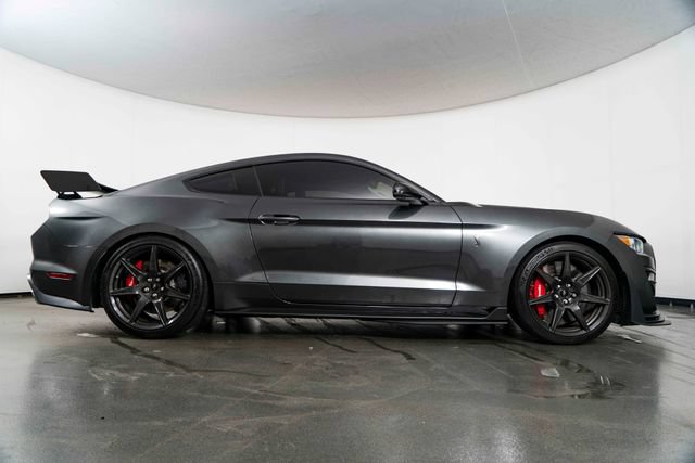Used 2020 Ford Mustang Shelby GT500 w/ Carbon Fibre Track Pack RWD image 9