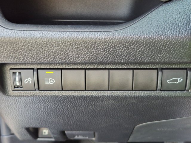 Used 2023 Toyota RAV4 XSE AWD/4WD image 13