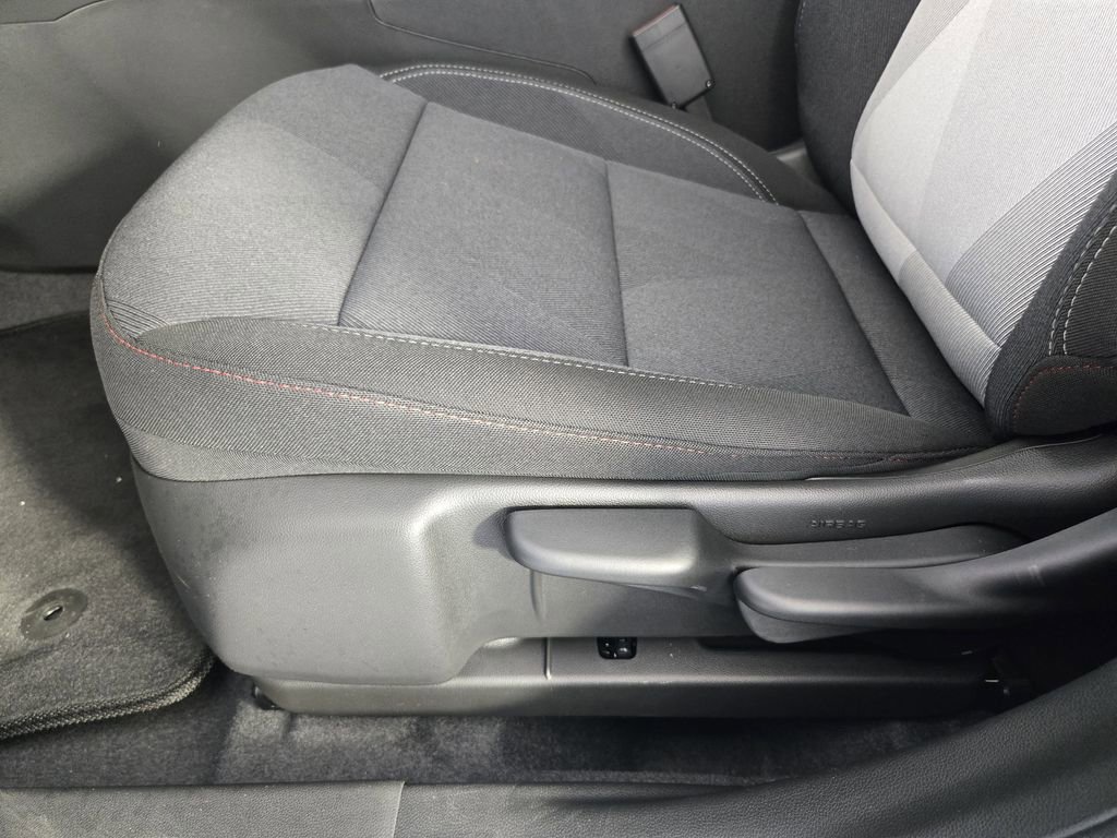 New 2026 Chevrolet Trax RS w/ Sunroof Package image 24