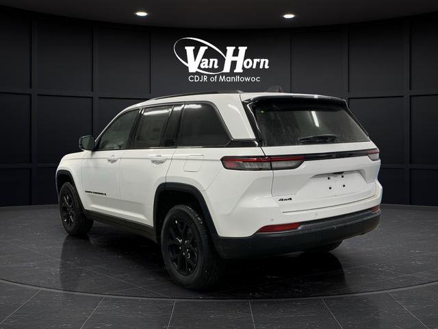 New 2026 Jeep Grand Cherokee Laredo image 3