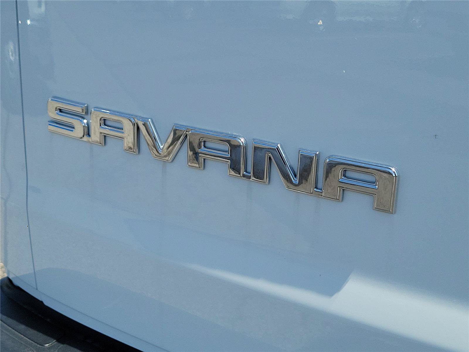 New 2026 GMC Savana 3500 RWD image 6