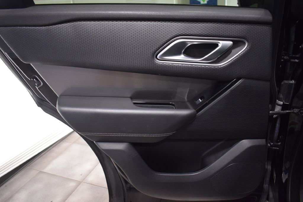 Used 2019 Land Rover Range Rover Velar S image 14