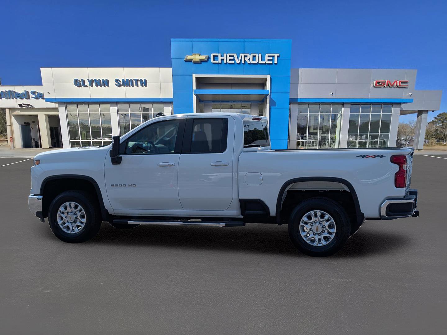 Used 2024 Chevrolet Silverado 2500 LT w/ Convenience Package image 13