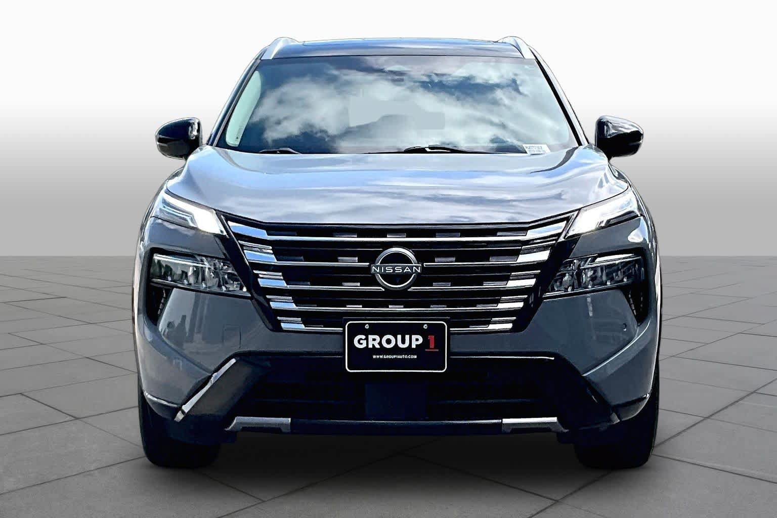 Certified 2024 Nissan Rogue Platinum w/ Platinum Premium Package FWD image 4
