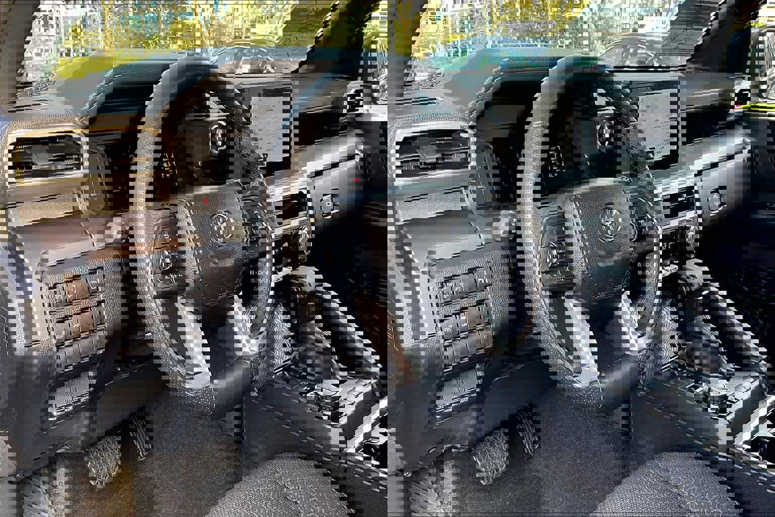 Used 2025 Toyota 4Runner SR5 image 16