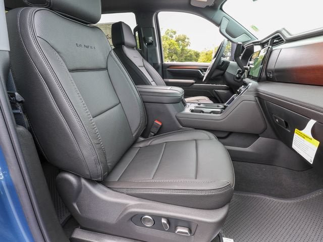 New 2026 GMC Sierra 2500 Denali w/ Denali Reserve Package AWD/4WD image 25