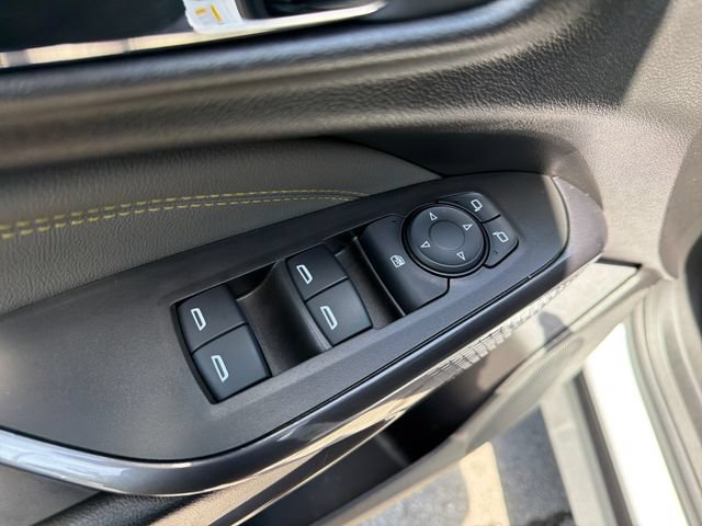 Used 2025 Chevrolet Trax ACTIV w/ Sunroof Package FWD image 19