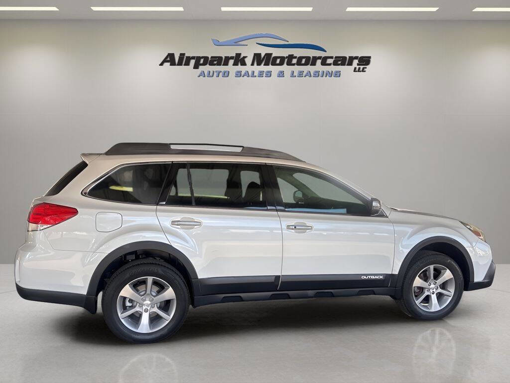 Used 2013 Subaru Outback 3.6R Limited w/ Special Appearance Pkg image 6