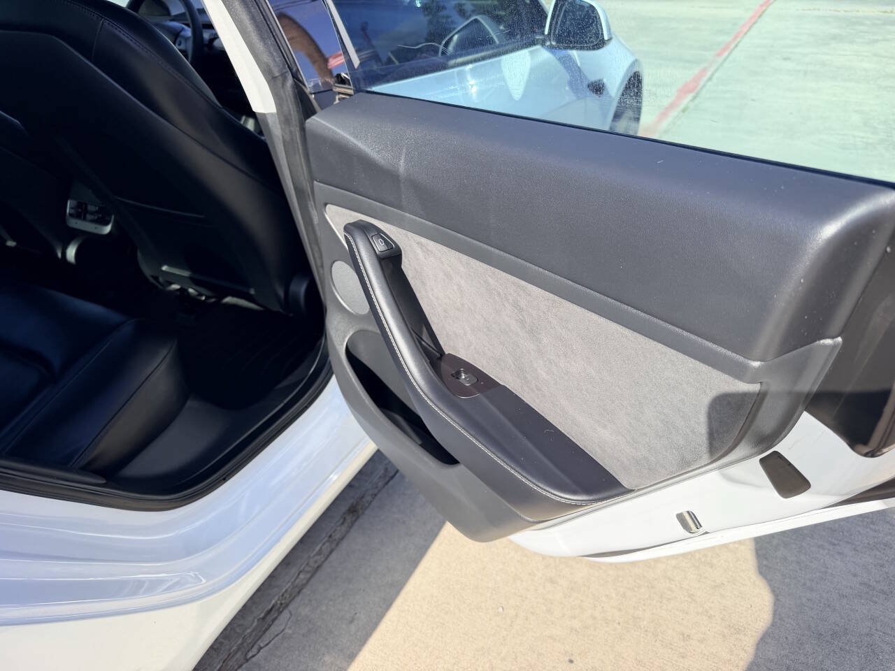 Used 2022 Tesla Model 3 Long Range AWD/4WD image 18