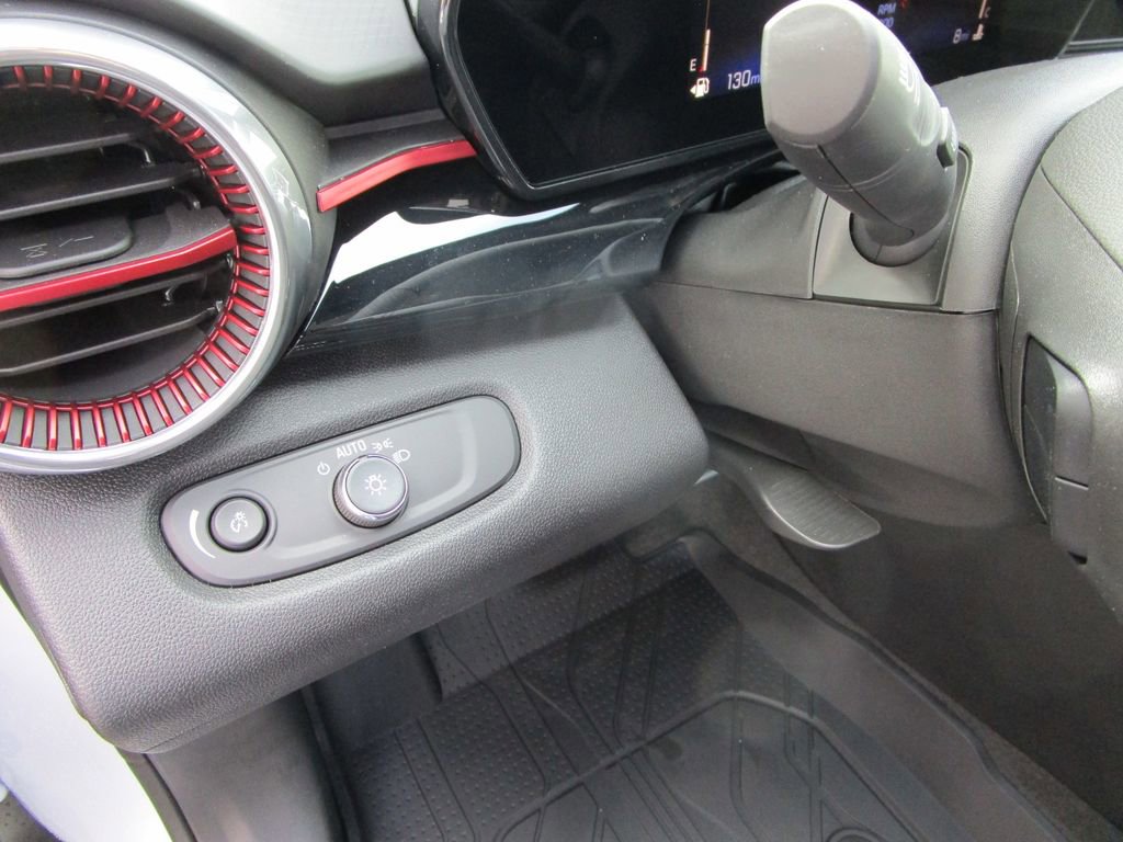 New 2026 Chevrolet Trax RS w/ Sunroof Package FWD image 23