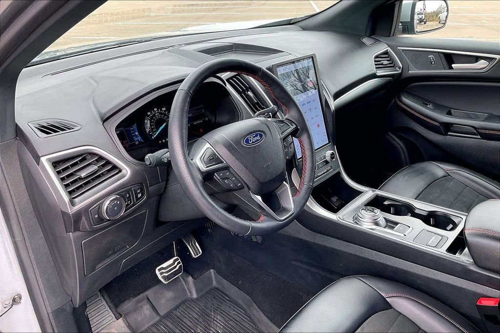 Used 2024 Ford Edge ST-Line image 13