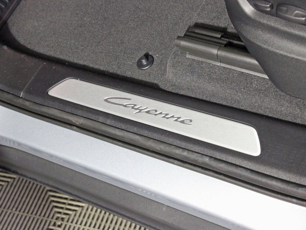 Certified 2025 Porsche Cayenne image 18